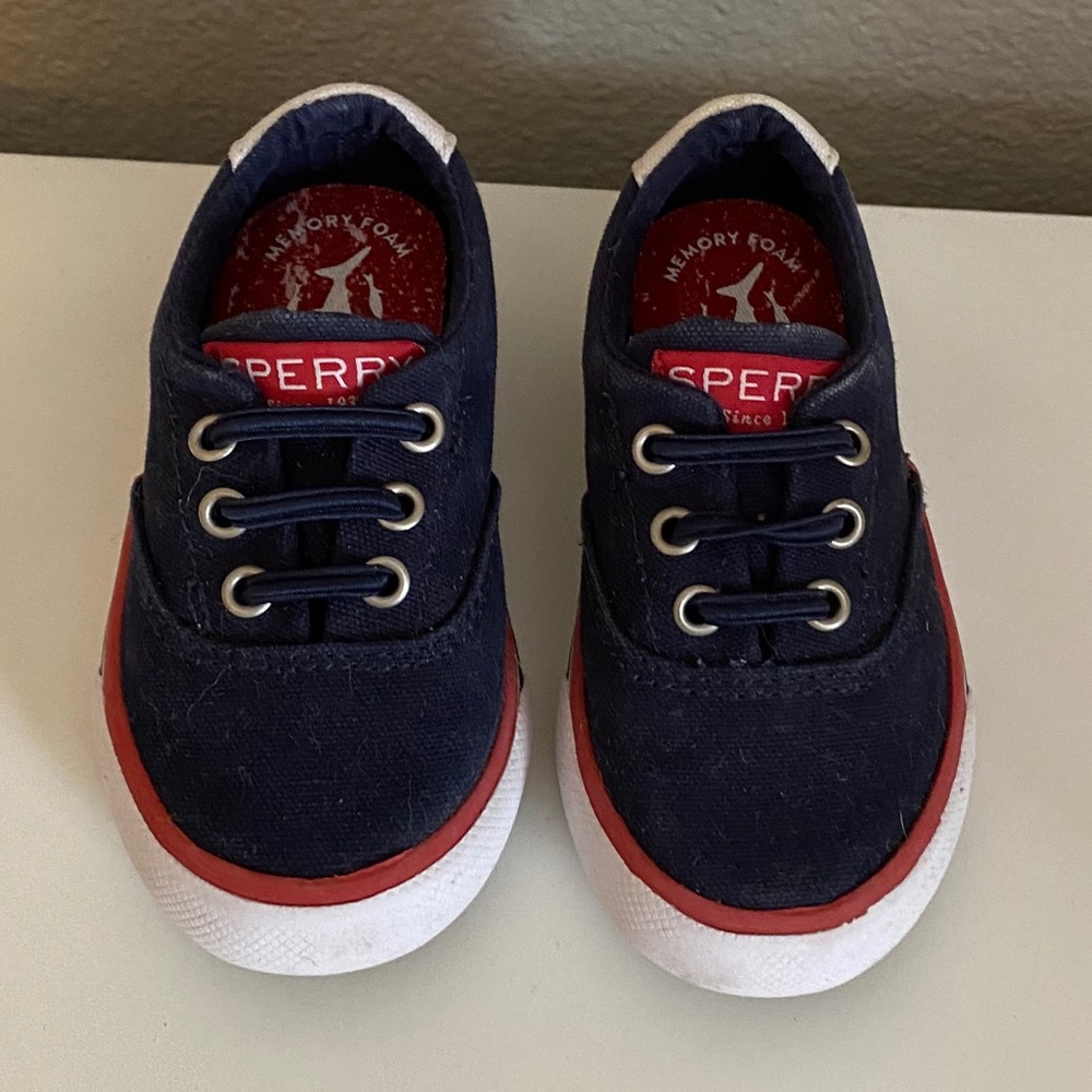 Sperry Tennis Shoes